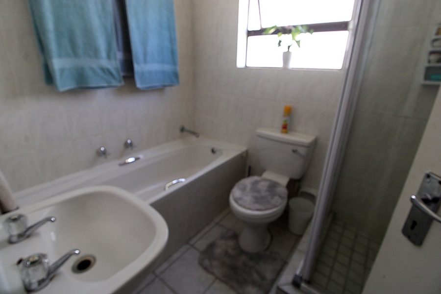 To Let 2 Bedroom Property for Rent in Sonstraal Heights Western Cape
